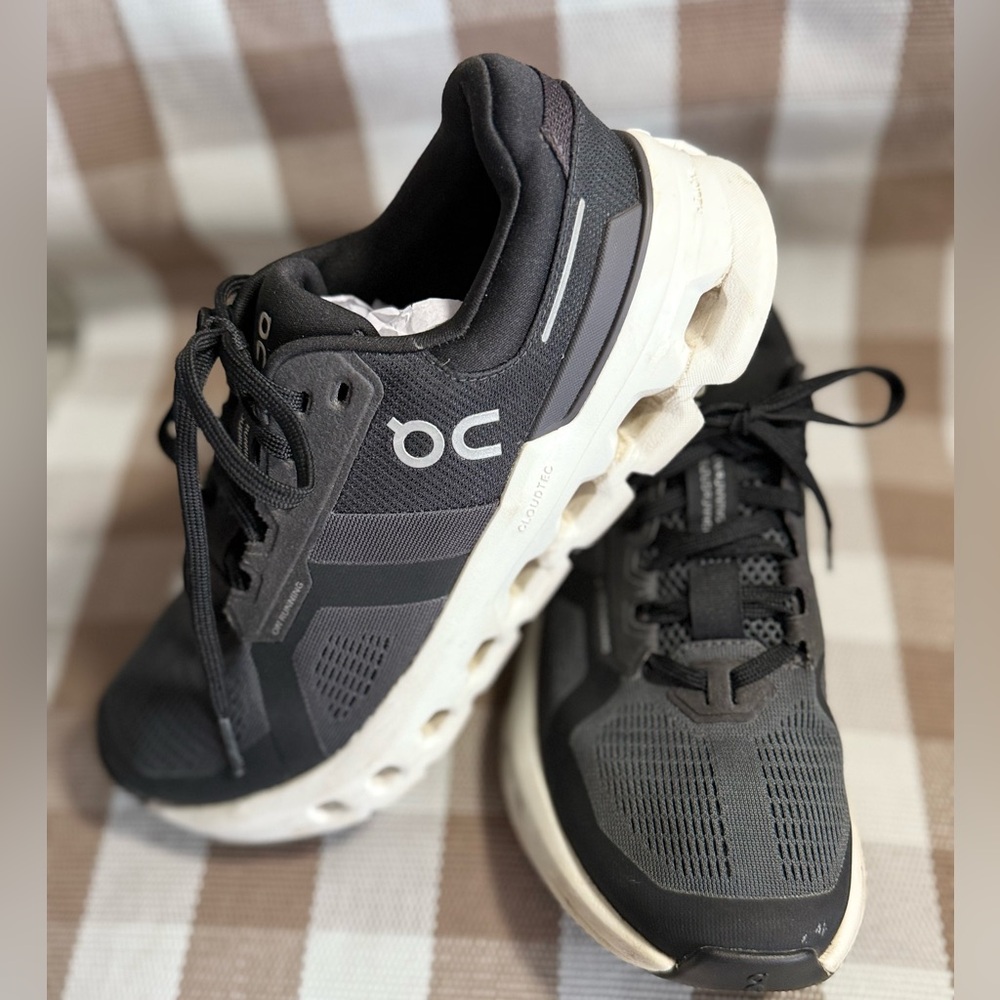 On Cloud Runner 2 Women’s 7 used great shape